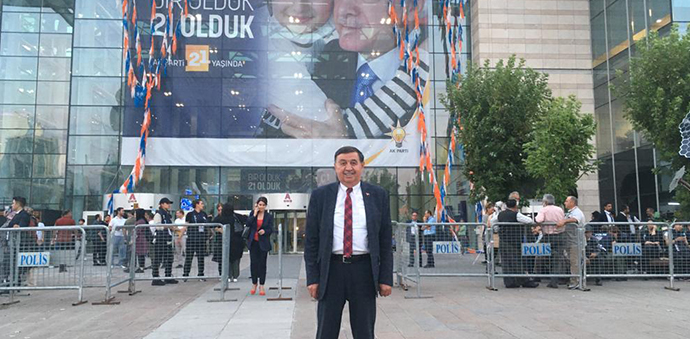 Belediye Eski Başkanı İkiz, AK Parti’nin 21. Kuruluş Yıldönümüne Katıldı