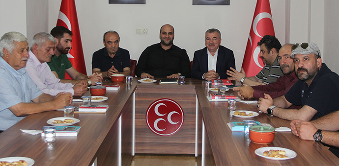 Havza Belediye Başkanı Özdemir MHP İlçe Başkanlığını Ziyaret Etti