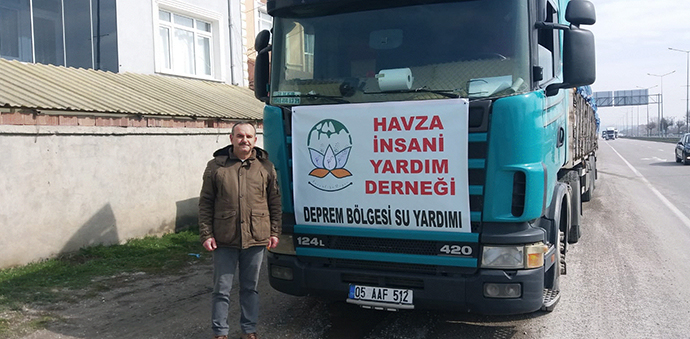 Havza İHH Derneği 1 TIR Su Yardımı Gönderdi