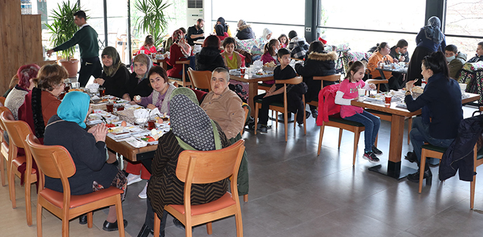 Havza Kaymakamı ve Belediye Başkanı Özel Öğrenciler İle Buluştu