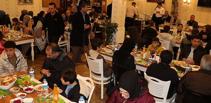Havza Müftülüğünden Depremzedelere İftar