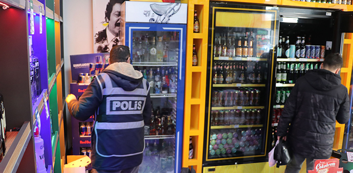 Havza'da Kaçak Alkol Ve Bandrol Denetimi Yapıldı