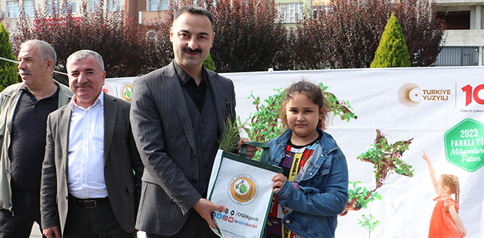 Havza’da Milli Ağaçlandırma Gününde 2023 Fidan Dağıtıldı