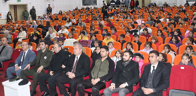 Havza’da Tiyatro İle Çocuklara Orman Sevgisi Aşılanıyor
