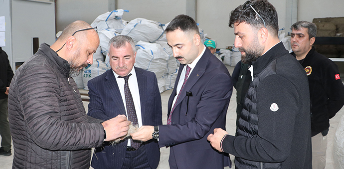 Kenevir İşleyecek Fabrikada İncelemelerde Bulundular