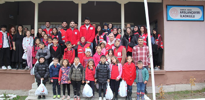 Köy Okulları Şenleniyor projesi gerçekleşti