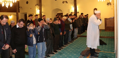 727 Yıllık Tarihi Camisi'nde İlk Teravih Namazı Kılındı