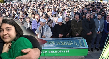 15 Yaşında Hayatını Kaybeden Genç Kız Toprağa Verildi