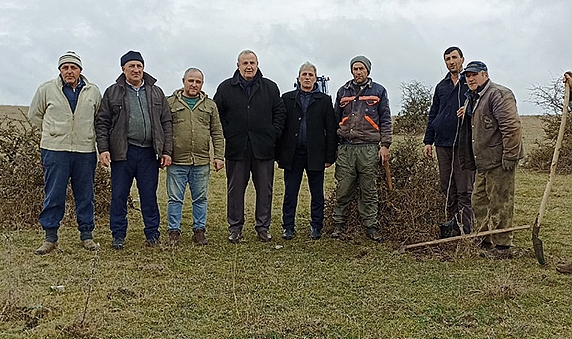 Kocaoğlu Mahallesinde Çınar ve Çam Fıstığı Dikimi Yapıldı