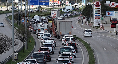 Ankara-Samsun Yolu Havza Geçişinde Trafik Yoğunluğu