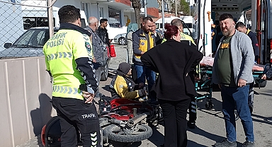 Havza'da Motosiklet İle Otomobil Çarpıştı 1 Yaralı