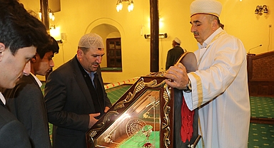 Havza'da Sakal-I Şerif Kadir Gecesi'nde Ziyarete Açıldı