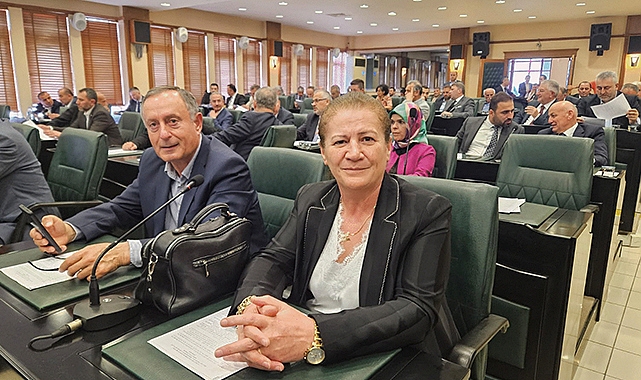 Meclis Üyesi Şerife Acar Döndür, Büyükşehirde Önemli Komisyonlarda Yer Aldı