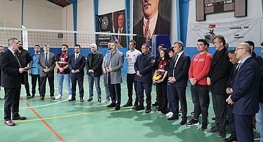 TSK Güçlendirme Vakfından Plaket Ve Teşekkür Belgesi