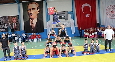 19 Mayıs Atatürk'ü Anma, Gençlik ve Spor Bayramı Havza'da kutlandı
