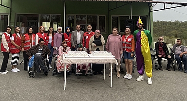 Havza Bakım Rehabilitasyon ve Aile Danışma Merkezinde Nisan Doğumlulara Toplu Kutlama