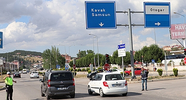 Ankara-Samsun Yolu Havza Geçişinde Trafik Yoğunluğu Başladı