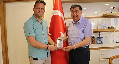 Havza’da Festival Sponsorlarına Plaket