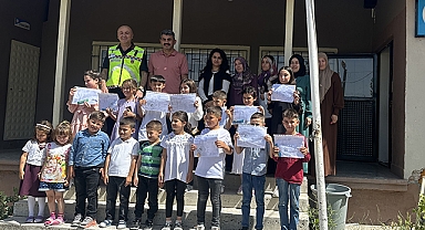 Havza’da Jandarmadan Çocuklara Karne Sürprizi