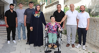 KYK Öğrencileri Mavi Kapak İle Yüz Güldürdü