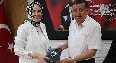 AK Parti Samsun Kadın Kolları Başkanı Bay Keser’den Başkan İkiz’e Ziyaret