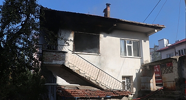 Havza'da 2 Katlı Müstakil Evde Yangın: Bir Kişi Dumandan Etkilendi