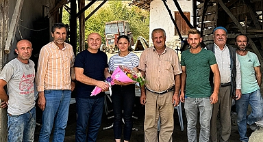 İYİ Parti Ekonomi Politikaları Başkanı Erhan Usta, Dünya Şampiyonunu Ziyaret Etti