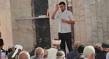 Havza’da Cuma Hutbesi İşaret Diline Çevrildi