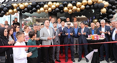 Havza Kaymakamı Yenilenen İşyerini Açtı