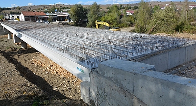 Tersakan Deresi ve Sanayi Köprüsü Yapımı Devam Ediyor