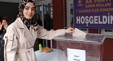 AK Parti Havza Kadın Kolları Başkanı Sena Deniz oldu