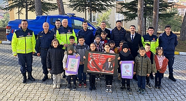 Havza’da Uzman Jandarmalara Öğrencilerden Ziyaret