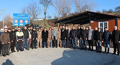 Havza Kaymakamı Ayvat ve Belediye Başkanı İkiz’den Polis Uygulama Noktasına Ziyaret