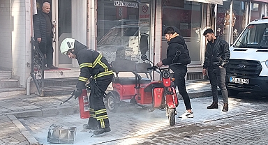 Havza’da Elektrikli Bisiklet Kendiliğinden Yandı