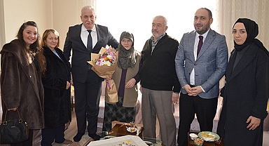 Havza’da Evliliklerinin 25. Ve 50. Yılını Dolduran Ailelere Ziyaret