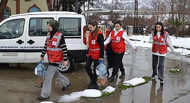 Havza’da Kızılay Gönüllülerinde Sokak Hayvanlarına Destek