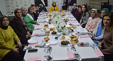 AK Parti Havza Kadın Kolları’ndan 8 Mart Kadınlar Günü İftarı