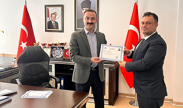 Havza İlçe Sağlık Müdürü Dr. Hakan Kursal, Başarı Belgesi ile Ödüllendirildi