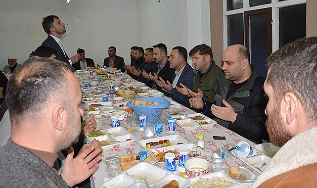 Mustafa Ayvat, Ekinpınarı Mahallesi’nde İftar Programına Katıldı