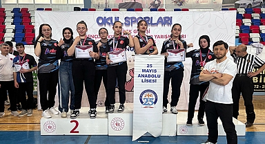 25 Mayıs Anadolu Lisesi’nden Zonguldak’ta Madalya Yağmuru!