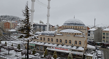 Samsun'un Havza İlçesinde Kar Yağışı Etkisini Artırıyor