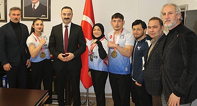 Havza’nın Şampiyon Kolları Avrupa Yolcusu