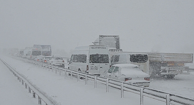 Samsun-Ankara Karayolu Kazalar Sonrası Yeniden Trafiğe Açıldı