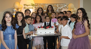 Havza'da Miniklerin Gurur Günü: 100. Yıl İlkokulu'ndan Duygusal Mezuniyet