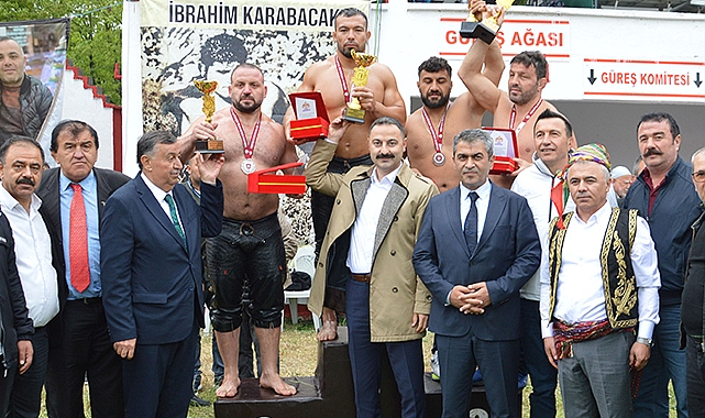 Havza Kırkpınar Yağlı Güreşleri'nde Başpehlivan Yusuf Can Zeybek Oldu