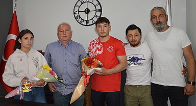 Havzalı Genç Bilek Güreşi Şampiyonunu Altın İle Ödüllendirdi