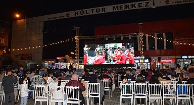 Havza’da Açık Hava Sinema Gecesi Düzenlendi