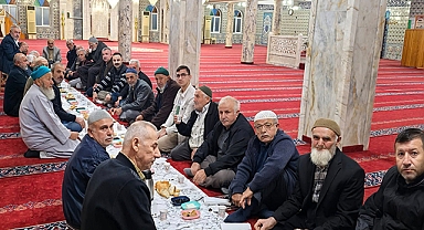 Havza’da Gaziler Günü İçin Sabah Namazı ve Kahvaltı Programı Düzenlendi