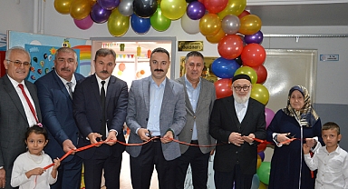 78 Yaşında Nebahat Nine Vefat Eden Eşi Adına Anasınıfı Yaptırdı