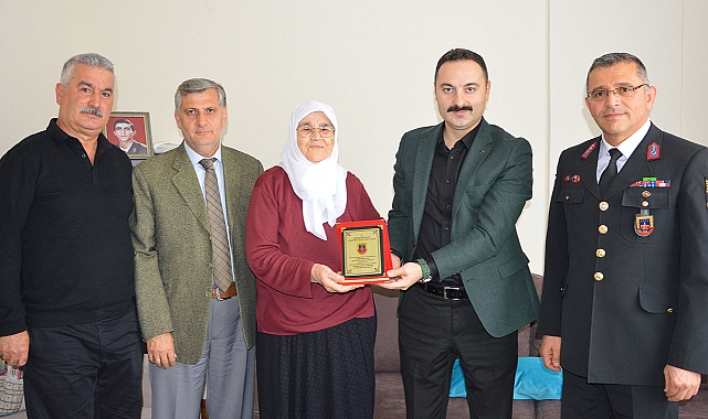 Şehit Anneleri Unutulmadı, Havza Kaymakamı'ndan Anlamlı Plaket Töreni